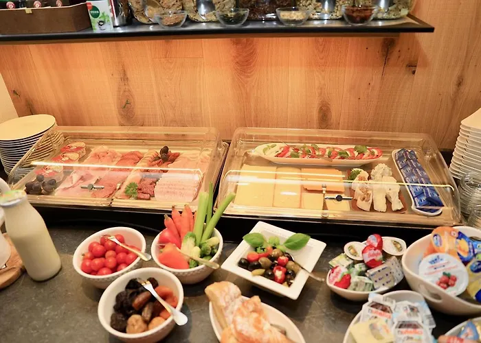 Seeapart Poeder 4* לאדיס